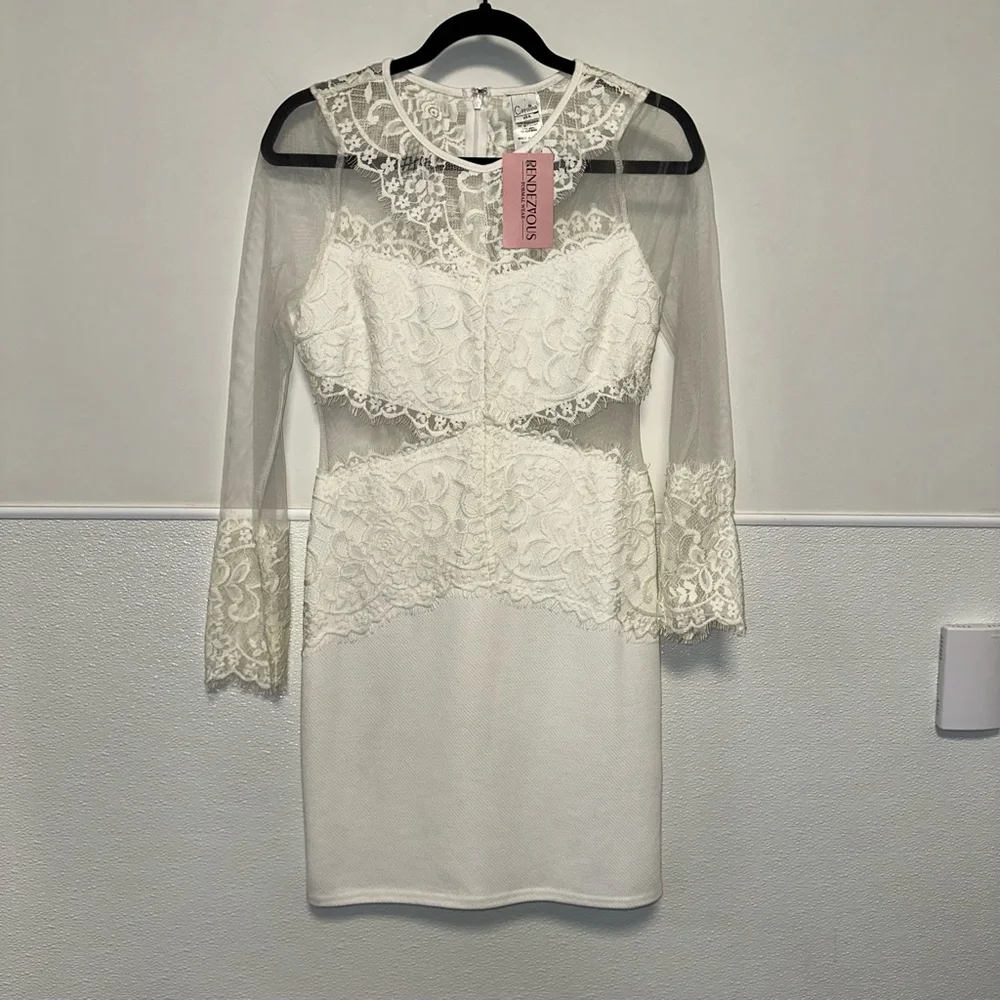 NWT NEW Wedding Women Carolina Dress, Size L, White lace short long sleeve party - Picture 1 of 16